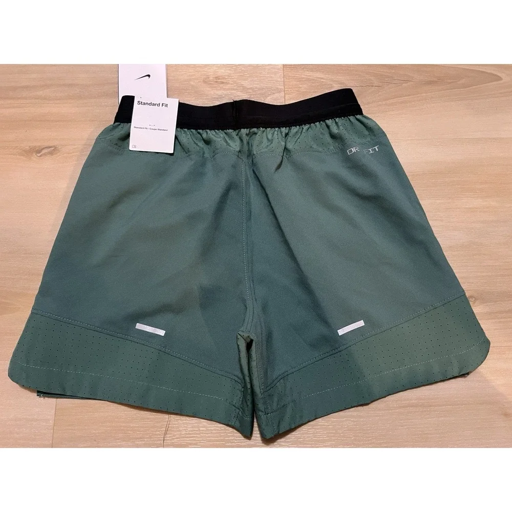 Nike Training‎ Shorts Kids Small Green Dri-FIT Athletic Swoosh Logo FB1294-361